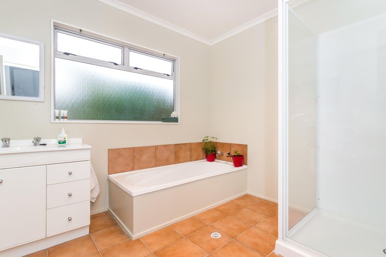 Photo of property in 24 Robinson Terrace, Rangatira Park, Taupo, 3330