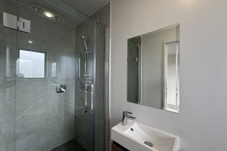 Photo of property in 69 Paetai Lane, Te Atatu Peninsula, Auckland, 0610