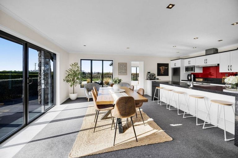 Photo of property in 105 Mawhitiwhiti Road, Normanby, Hawera, 4675
