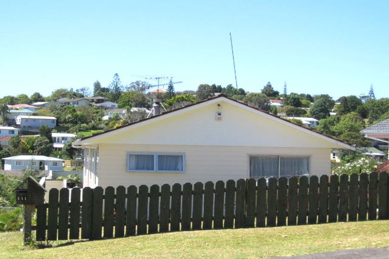 Photo of property in 111 Kia Ora Road, Beach Haven, Auckland, 0626