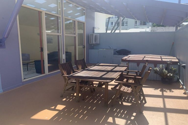 Photo of property in Sirocco Apartments, 806/8u Church Street, Wellington Central, Wellington, 6011