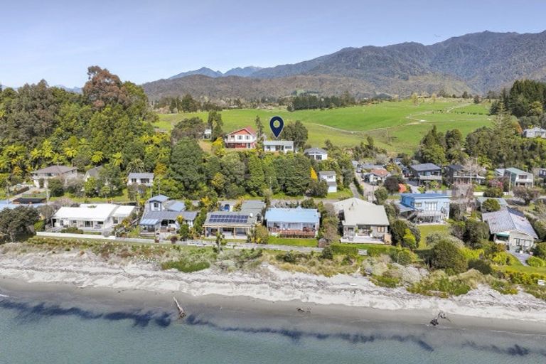 Photo of property in 5 Bydder Terrace, Patons Rock, Takaka, 7182