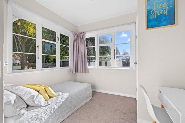 Photo of property in 120 Peverel Street, Riccarton, Christchurch, 8041