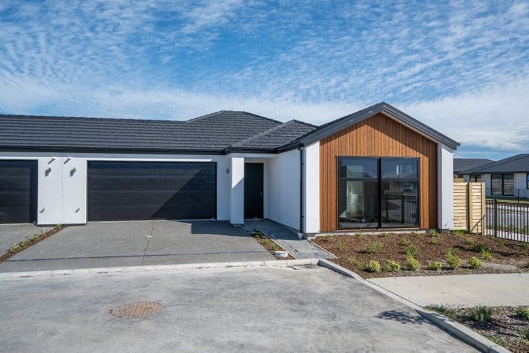 Photo of property in 16 Maple Lane, Huapai, Kumeu, 0810