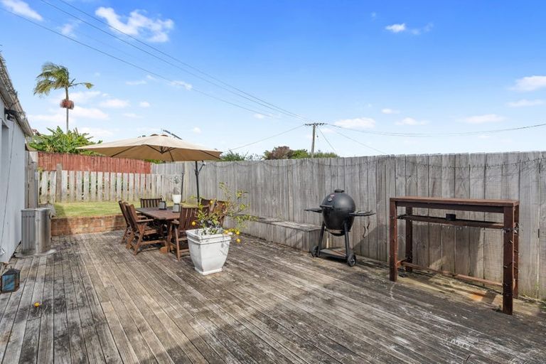 Photo of property in 1 Whimp Avenue, Onerahi, Whangarei, 0110