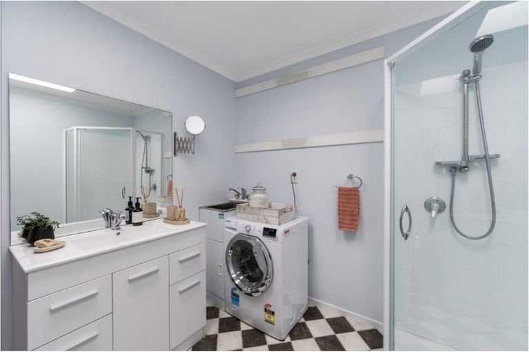 Photo of property in 1/2 Trigg Crescent, Taradale, Napier, 4112