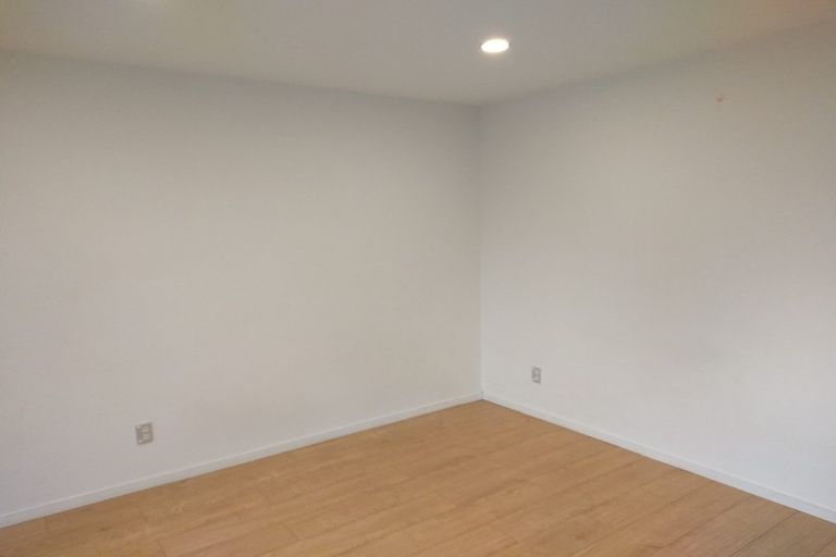 Photo of property in 2/2 Udys Road, Pakuranga Heights, Auckland, 2010