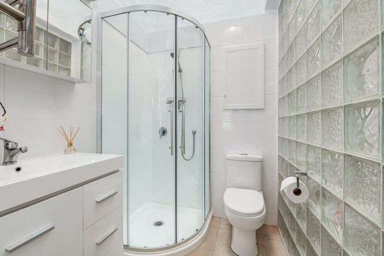 Photo of property in Oceanside Apartments, 27/453 Hibiscus Coast Highway, Orewa, 0931