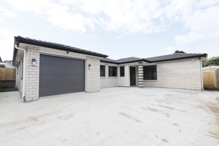 Photo of property in 9a Rimu Street, New Lynn, Auckland, 0600