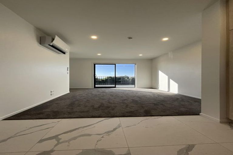 Photo of property in 231u3 Marine Parade, Seatoun, Wellington, 6022