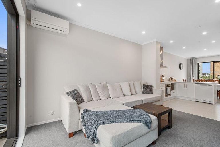 Photo of property in 41 Nugget Avenue, Hobsonville, Auckland, 0616