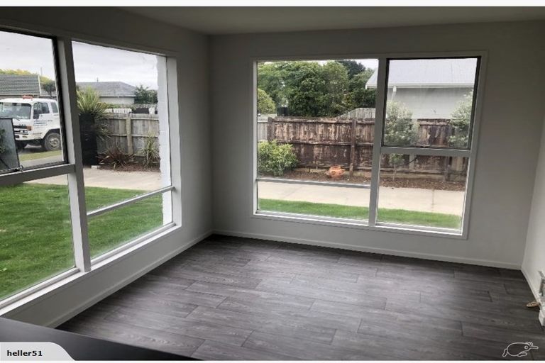 Photo of property in 24 Lamorna Road, Parklands, Christchurch, 8083