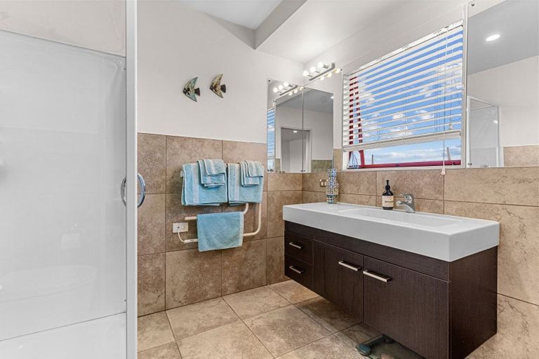 Photo of property in 58 Old Waipu Road, Mangawhai, 0505