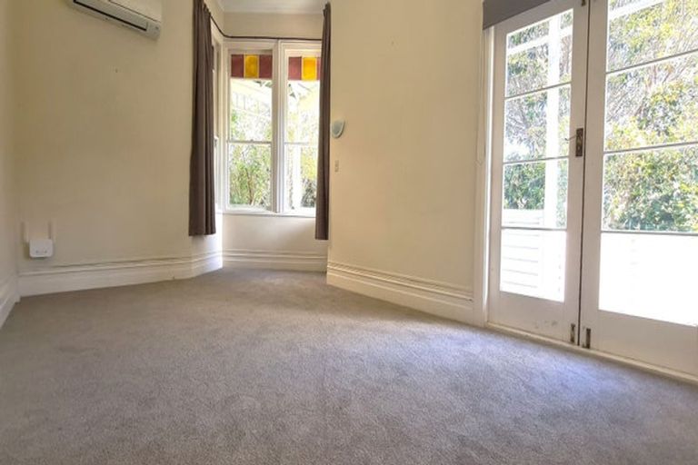 Photo of property in 111 Hamilton Road, Hataitai, Wellington, 6021