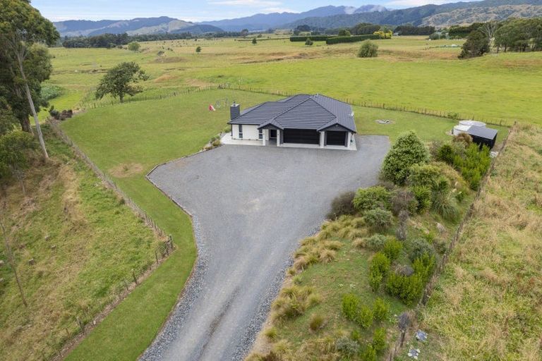 Photo of property in 335 Muhunoa Road East, Muhunoa East, Levin, 5570