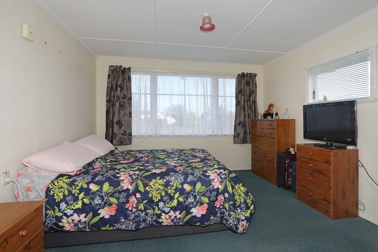 Photo of property in 25 Ngahina Street, Marton, 4710