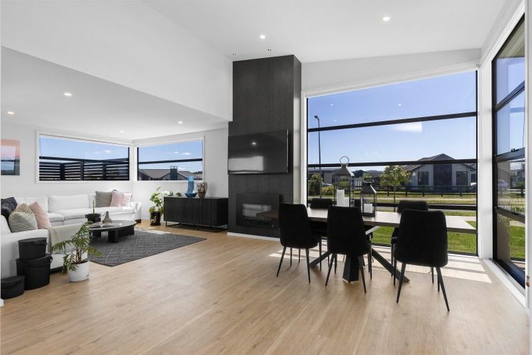 Photo of property in 17 Mike Smith Drive, Cambridge, 3434