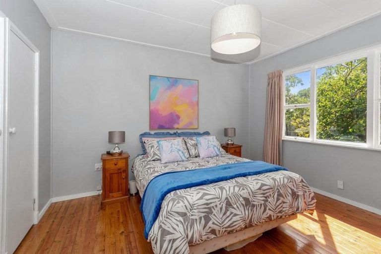 Photo of property in 346 West Coast Road, Glen Eden, Auckland, 0602