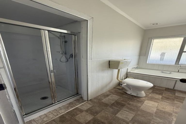 Photo of property in 6 Royal Road, Massey, Auckland, 0614