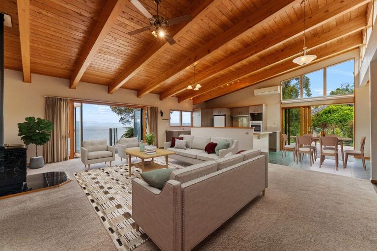 Photo of property in 47 Whakamoenga Point, Acacia Bay, Taupo, 3385