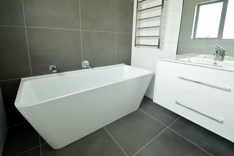 Photo of property in 171 Wallace Road, Mangere Bridge, Auckland, 2022