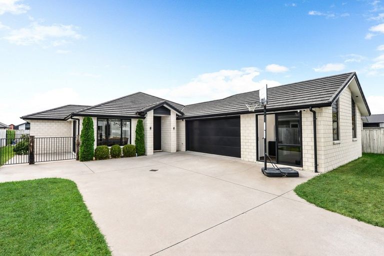 Photo of property in 6 Helen June Avenue, Flagstaff, Hamilton, 3210