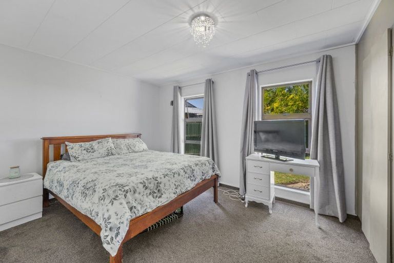 Photo of property in 33 Duckworth Crescent, Greenmeadows, Napier, 4112