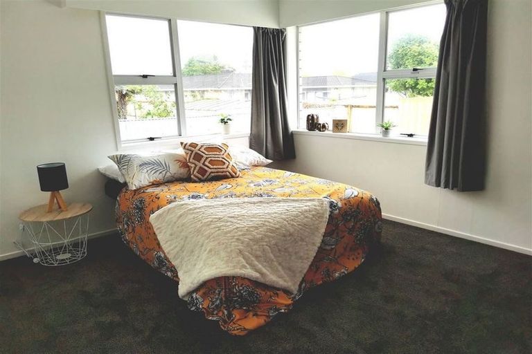 Photo of property in 16a Kings Drive, Levin, 5510