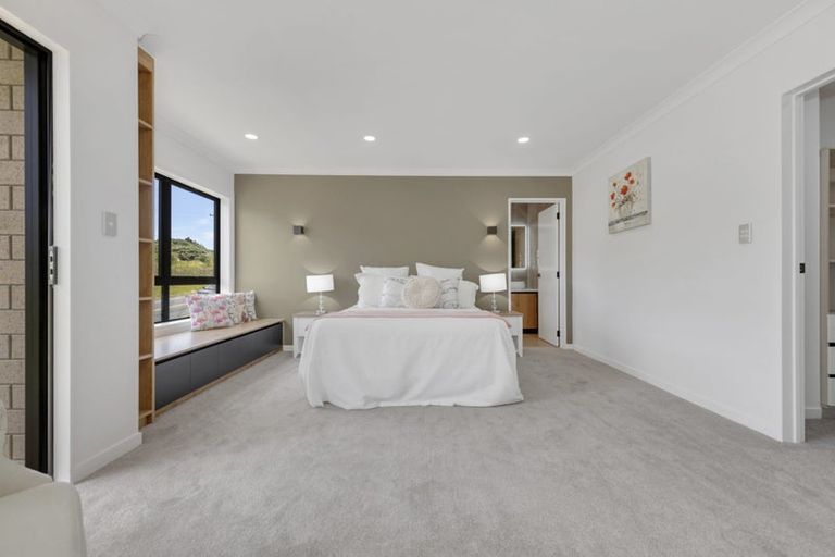 Photo of property in 2a Ballyalton Crescent, Flat Bush, 2019