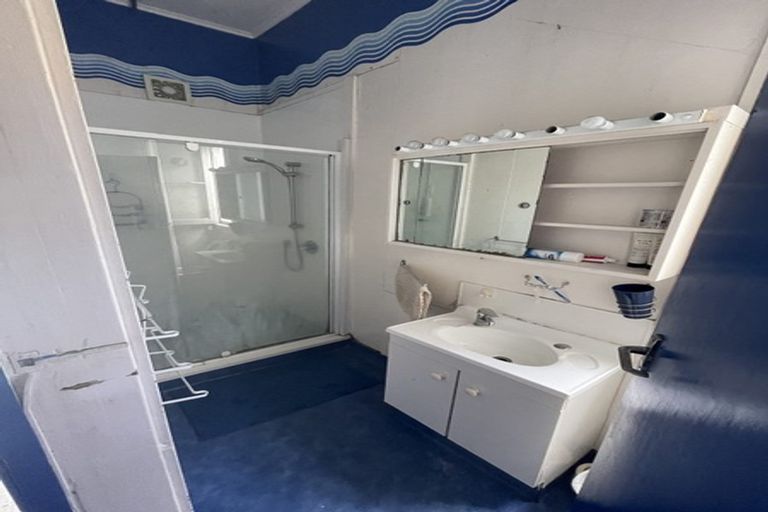 Photo of property in 28 Macdonald Crescent, Te Aro, Wellington, 6011