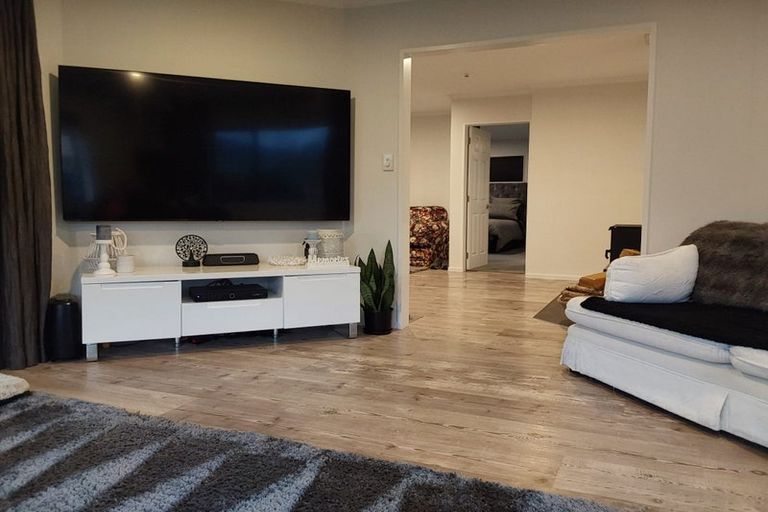 Photo of property in 4 Heaphy Place, Pukehangi, Rotorua, 3015