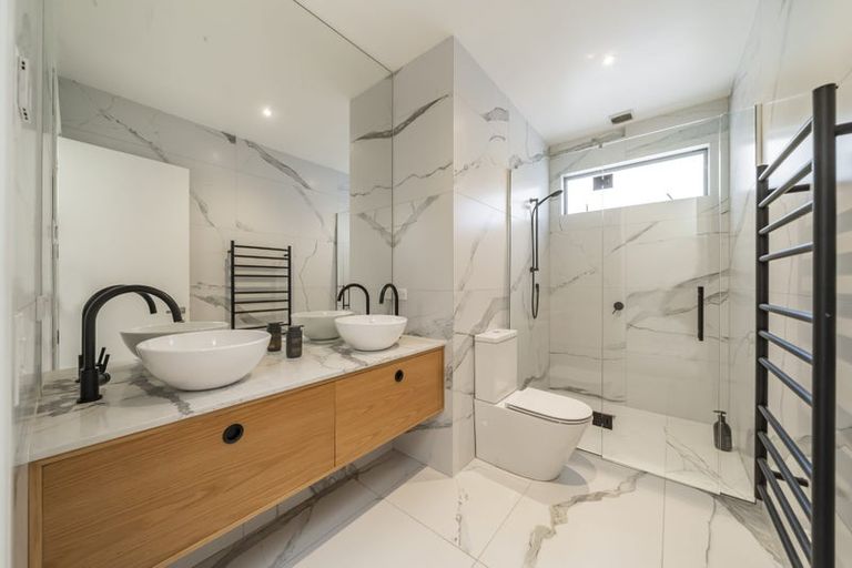 Photo of property in 5 Helm Place, Whitby, Porirua, 5024