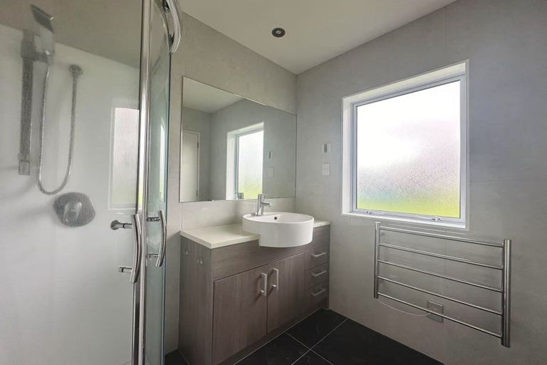 Photo of property in 10 Jezero Drive, Massey, Auckland, 0614