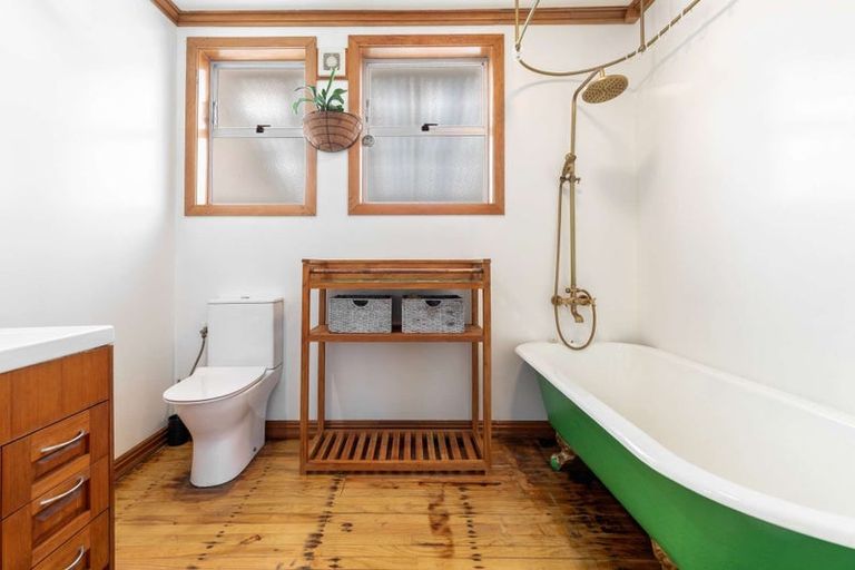 Photo of property in 17 Barnard Road, Fairy Springs, Rotorua, 3015