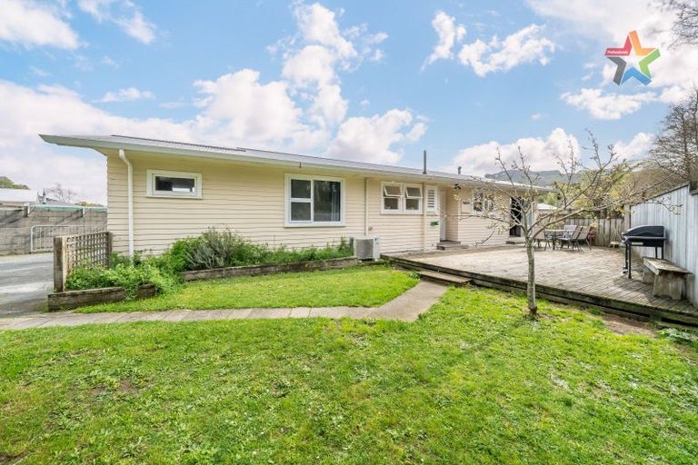 Photo of property in 5 Longfellow Street, Trentham, Upper Hutt, 5018