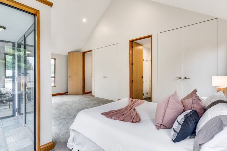 Photo of property in 2/155 Yaldhurst Road, Sockburn, Christchurch, 8042