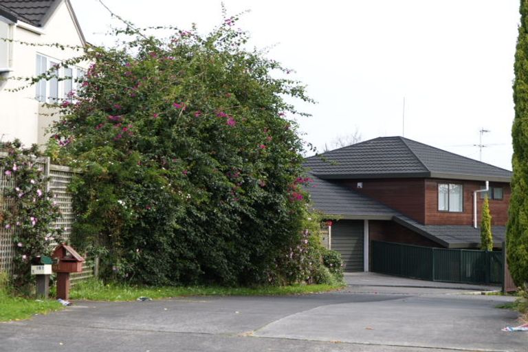 Photo of property in 2/161 Whitford Road, Somerville, Auckland, 2014
