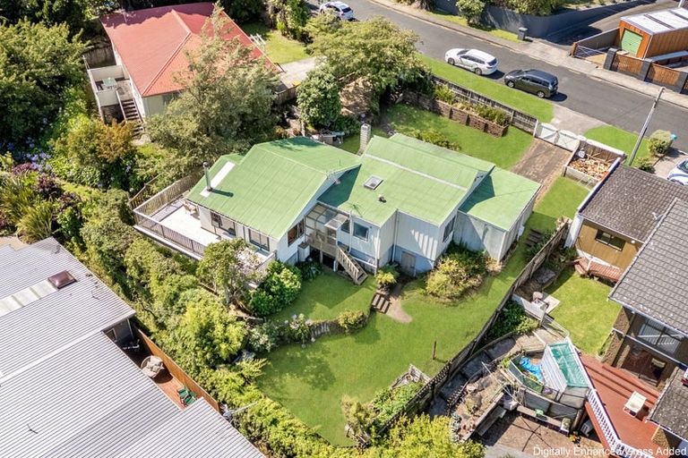 Photo of property in 47 Wallath Road, Westown, New Plymouth, 4310