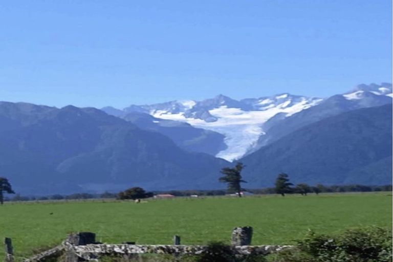 Photo of property in 2 Williams Drive, Fox Glacier, 7886
