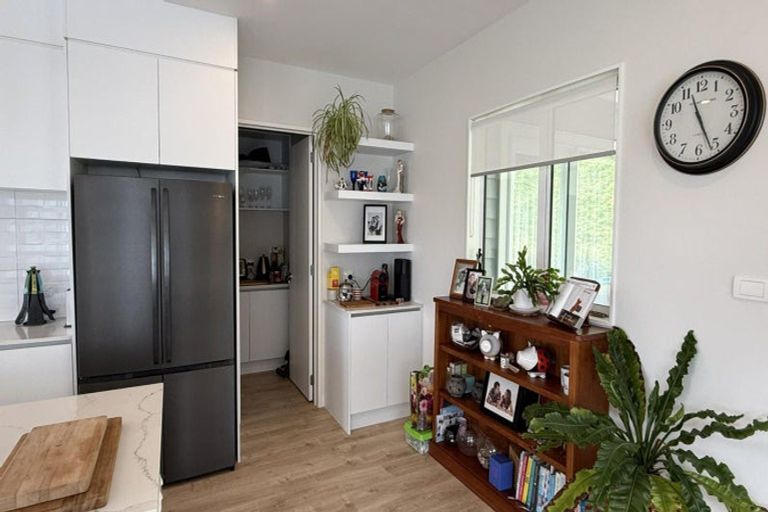 Photo of property in 144 Arran Point Parade, Orewa, 0931