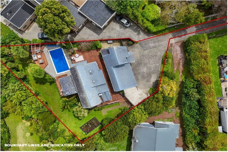 Photo of property in 33 Waipuia Place, Greenhithe, Auckland, 0632