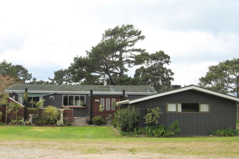 Photo of property in 122 Kiwi Road, Whangamata, 3620