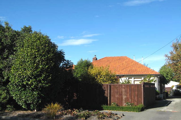 Photo of property in 76 Jeffreys Road, Fendalton, Christchurch, 8052