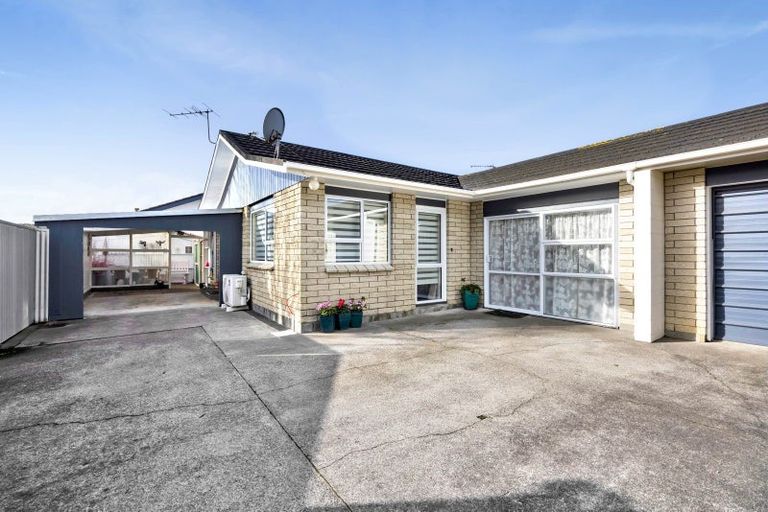 Photo of property in 24b Surrey Street, Hawera, 4610