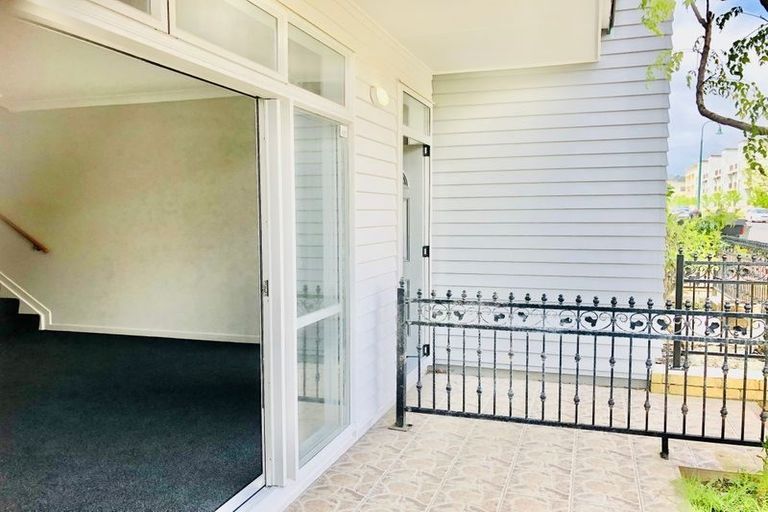 Photo of property in 5/44 Carlos Drive, Flat Bush, Auckland, 2016