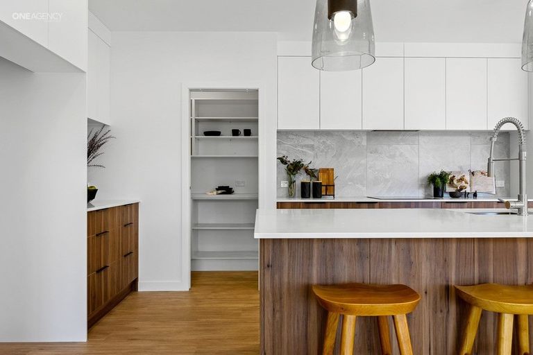 Photo of property in 6 Oakville Close, Rangiora, 7400