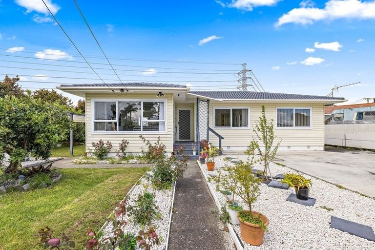 Photo of property in 33 Taka Street, Takanini, 2112
