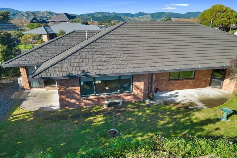 Photo of property in 28 Rifleman Lane, Paraparaumu Beach, Paraparaumu, 5032