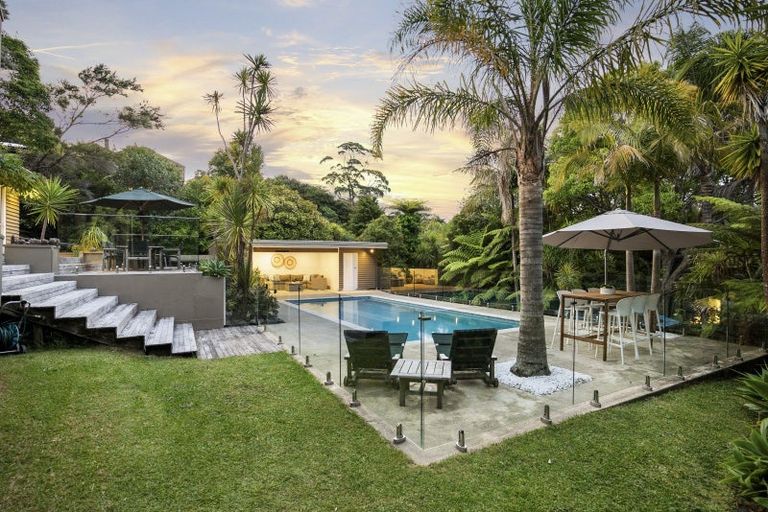 Photo of property in 14 Aberdeen Road, Campbells Bay, Auckland, 0620