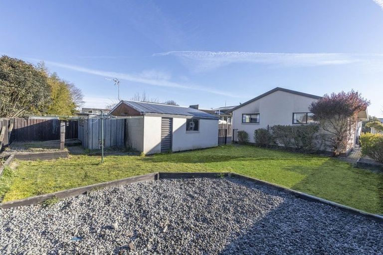 Photo of property in 16 Dunbarton Street, Redwood, Christchurch, 8051